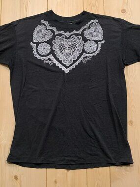Vintage 90s Geometric Lace Heart Bow Design Retro Single Stitch T-Shirt Size XL